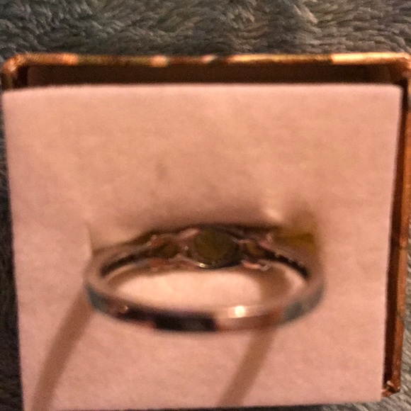 Ring - Picture 3 of 3